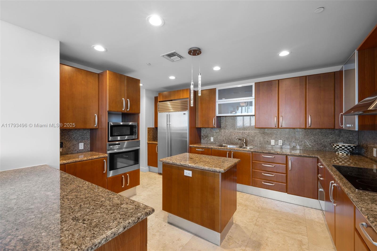 THE RESIDENCES AT THE BATH - Residential Lease