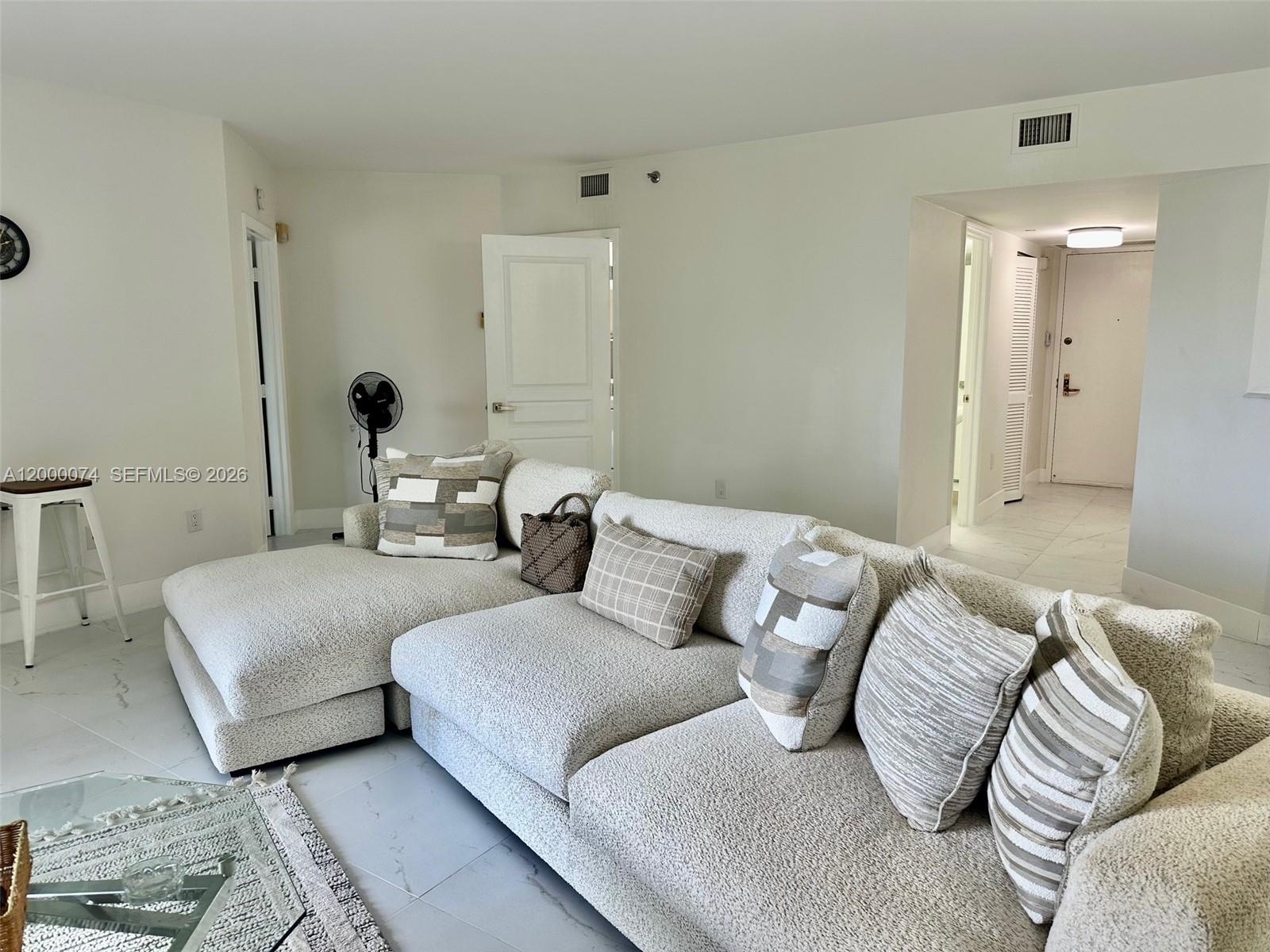 MIRAGE CONDO - Residential Lease