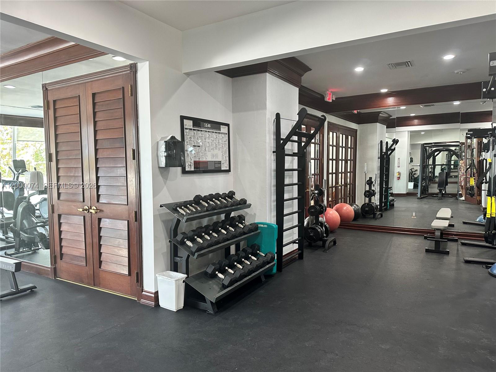 MIRAGE CONDO - Residential Lease