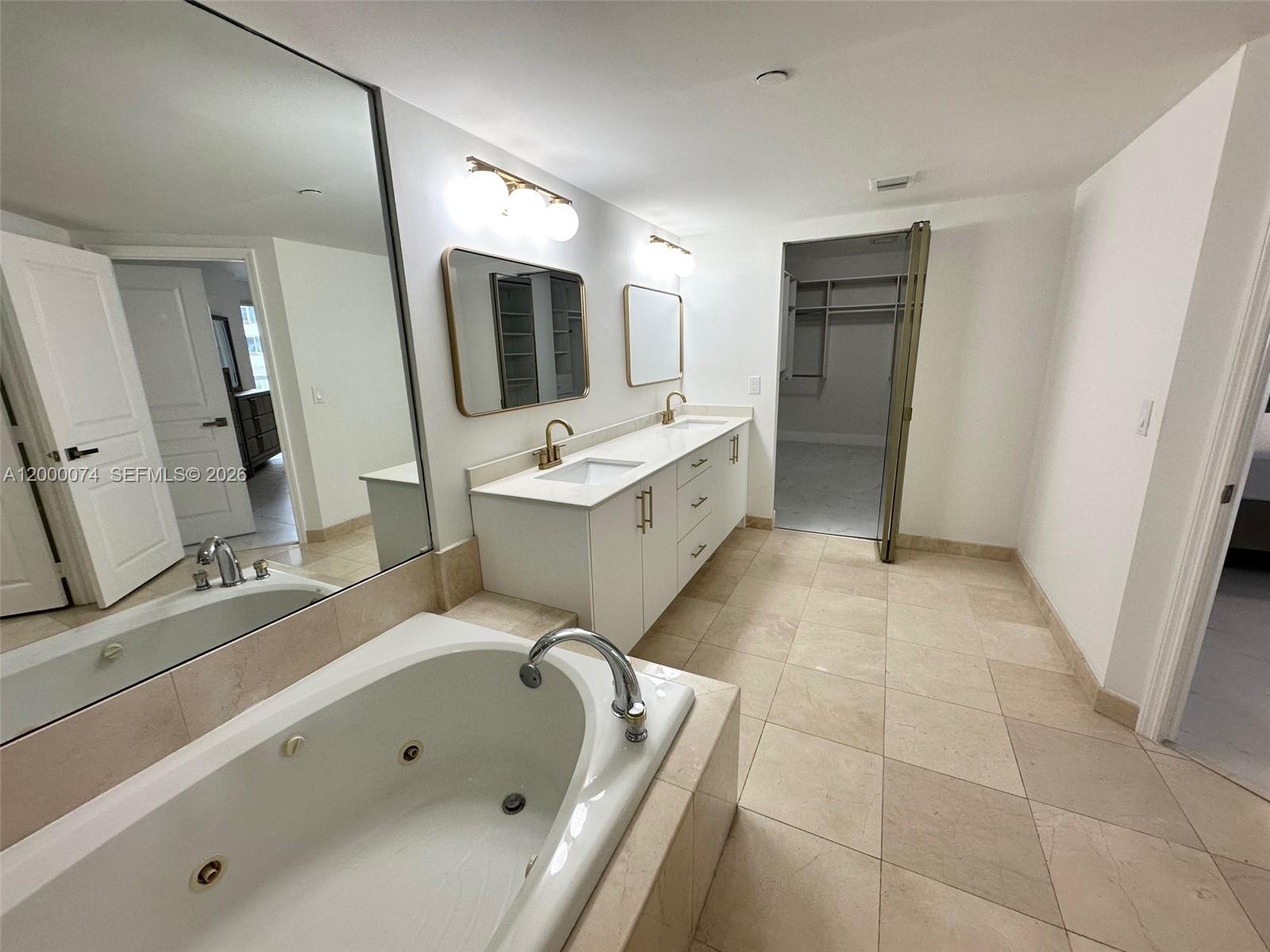 MIRAGE CONDO - Residential Lease