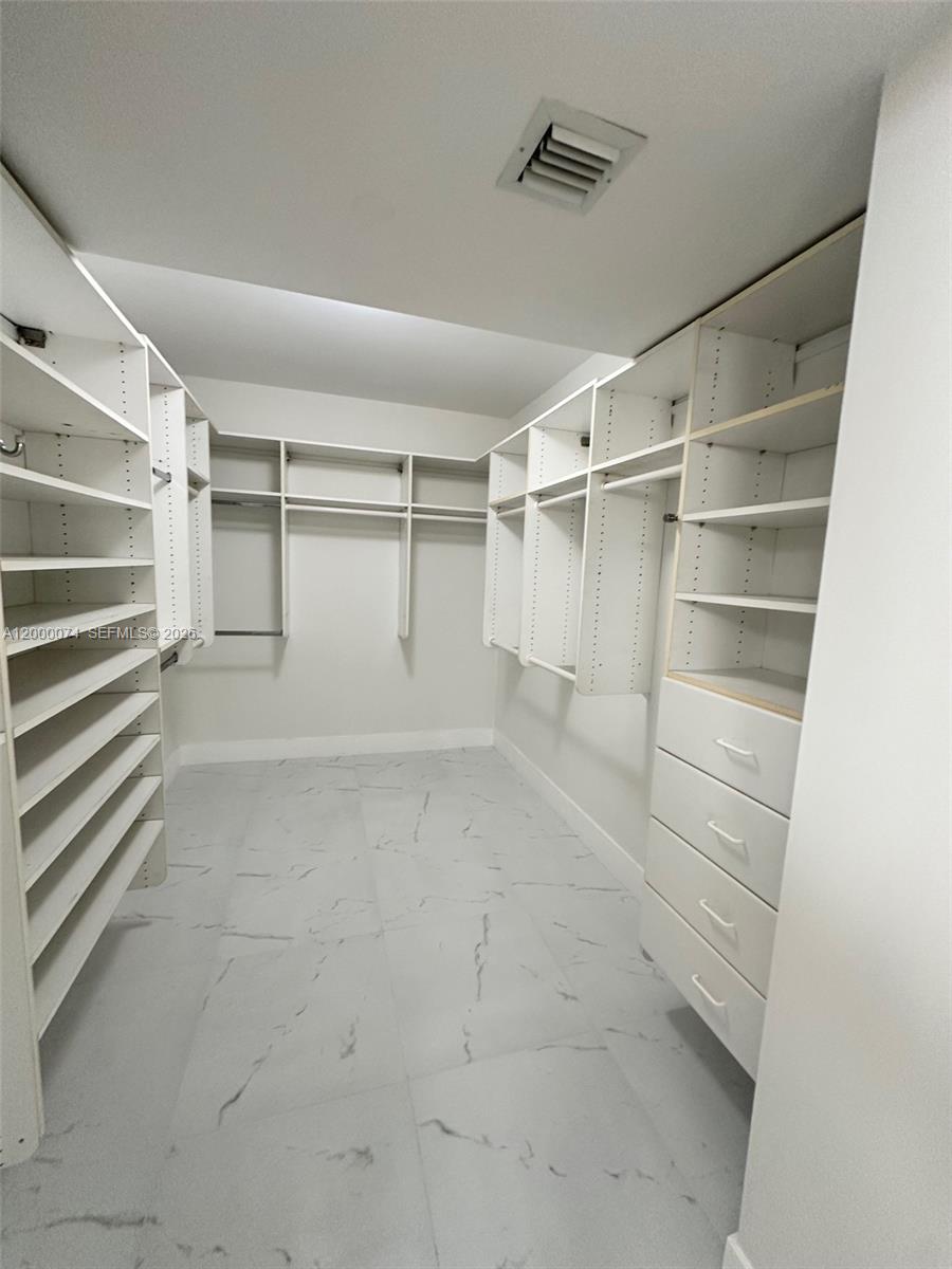 MIRAGE CONDO - Residential Lease