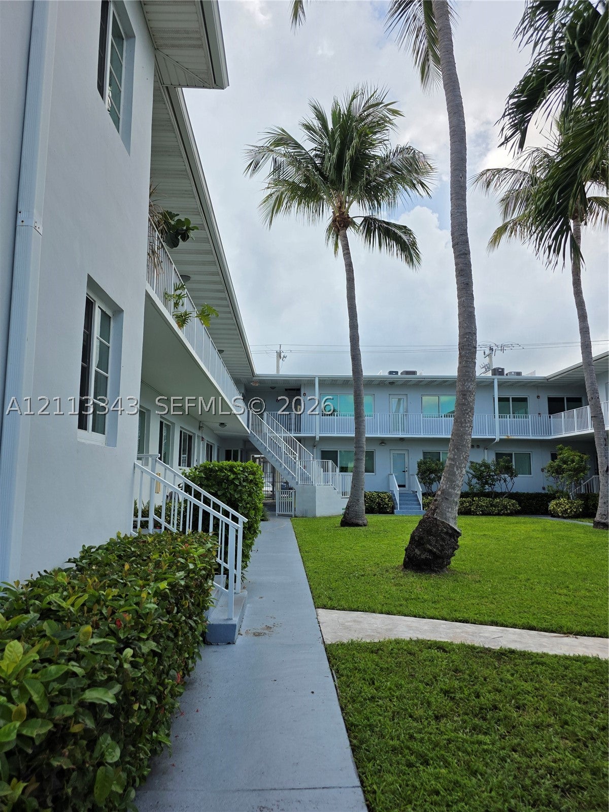 7207 Bay Dr 2