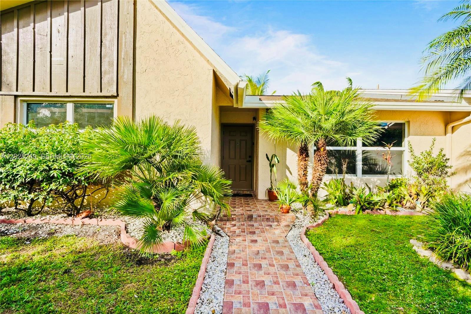 HOLLYWOOD CENTER AMEN PLA - Residential