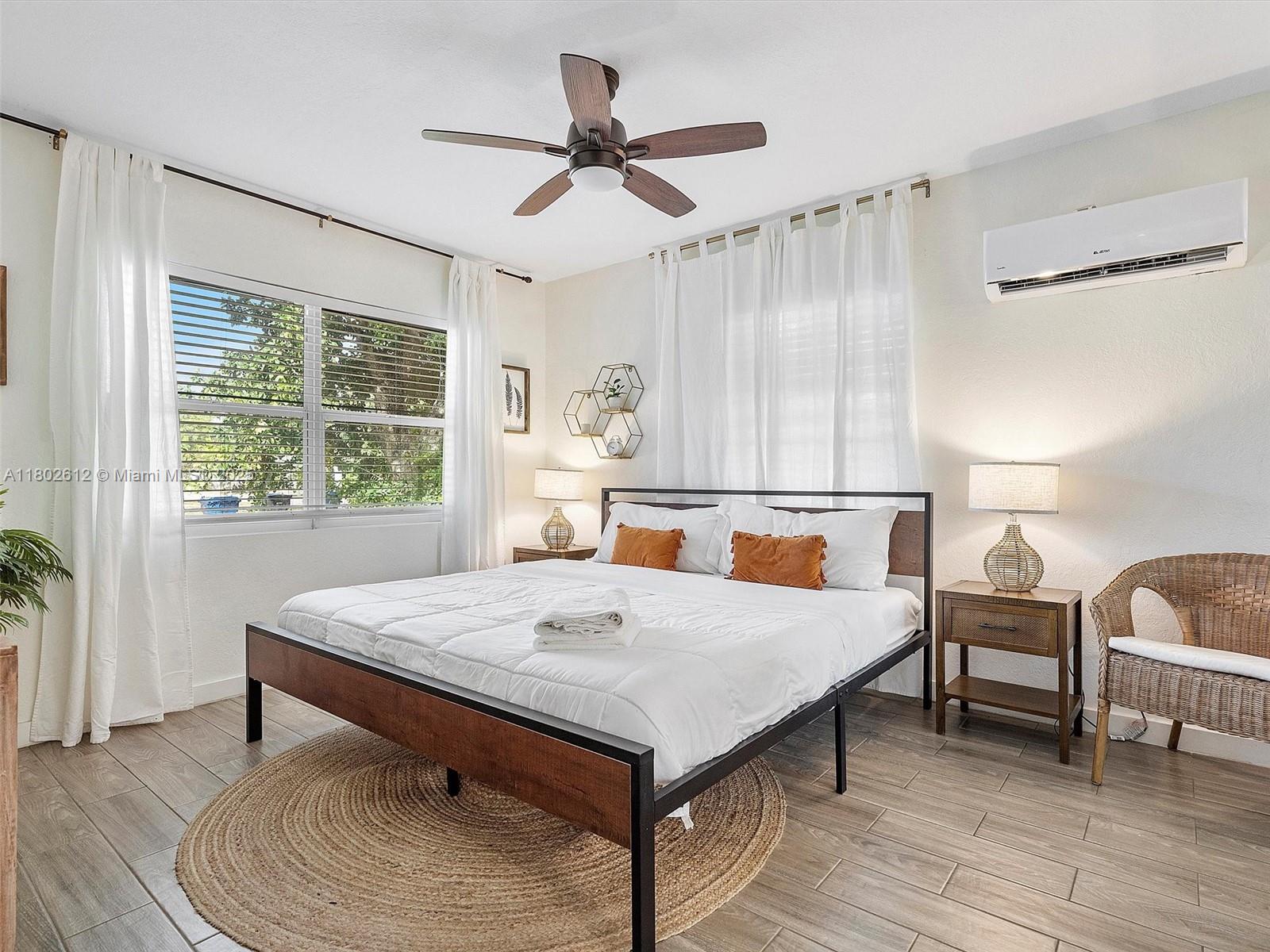 LAUDERDALE - Residential Lease