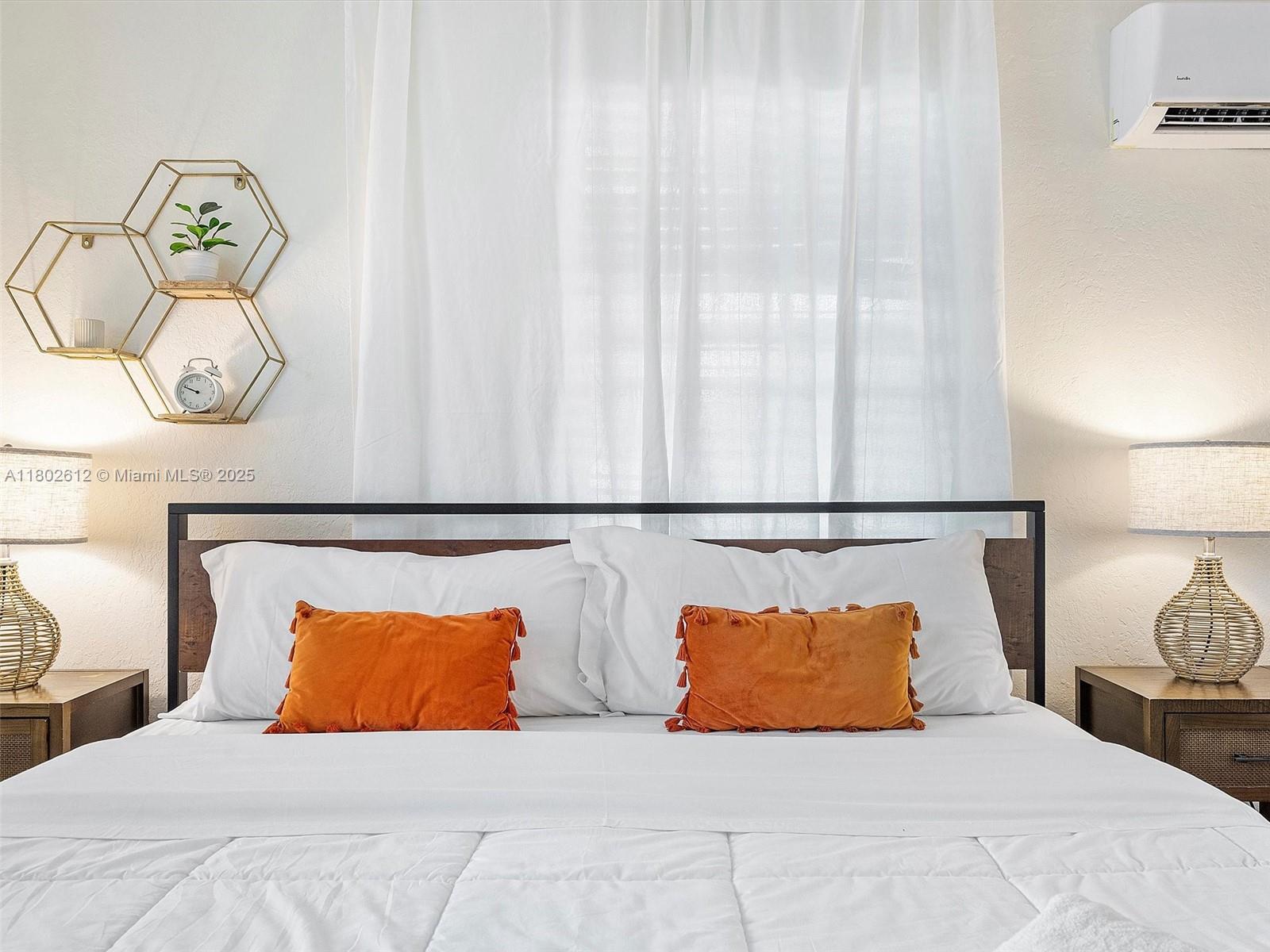LAUDERDALE - Residential Lease