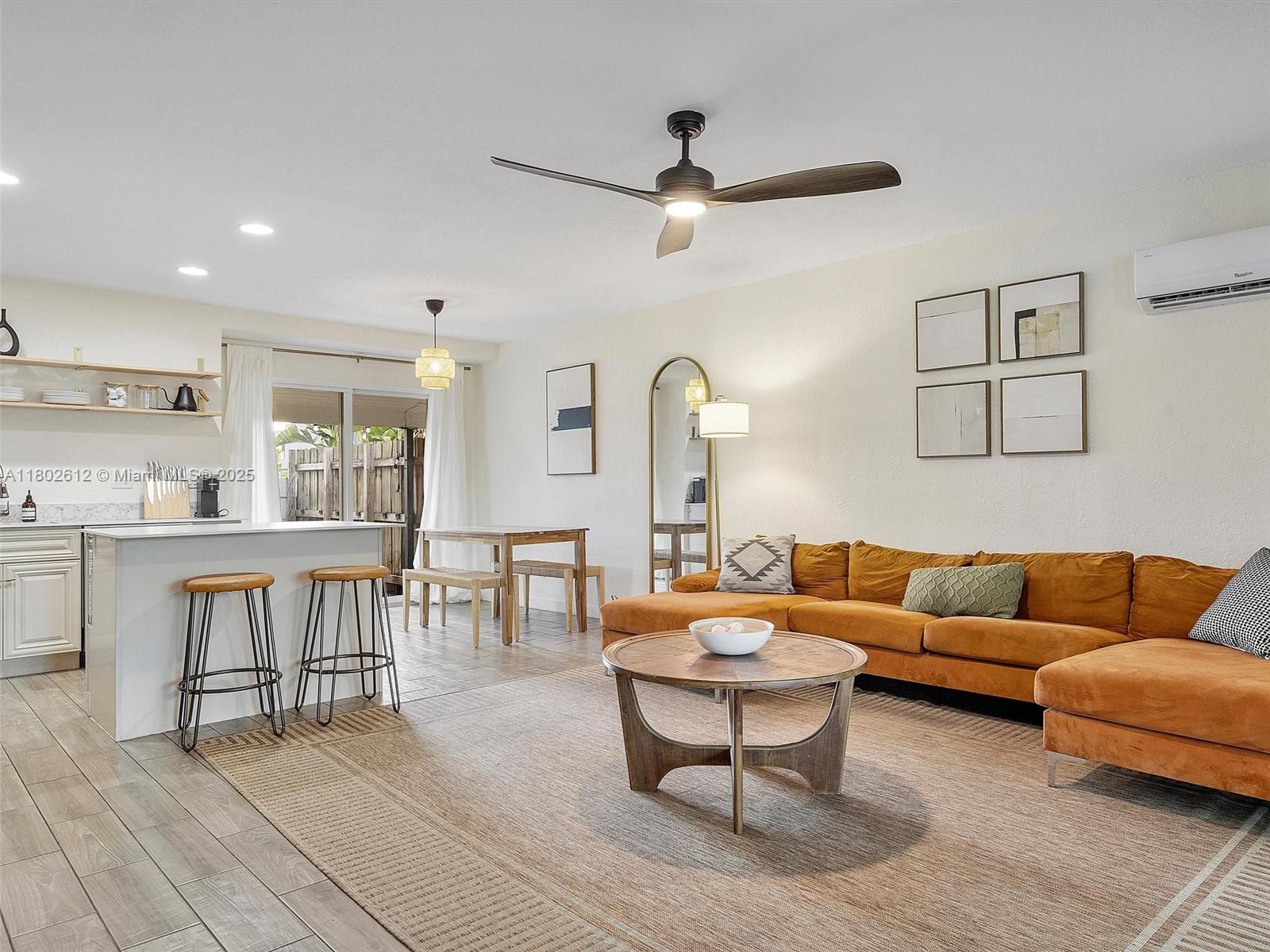 300 SW 23rd St 1