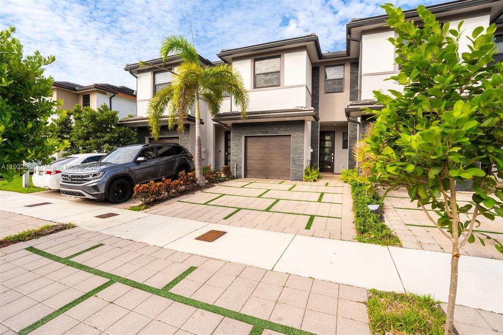 Photo of 15824 NW 91st Ct, Miami Lakes, FL 33018 (MLS # A11922368)