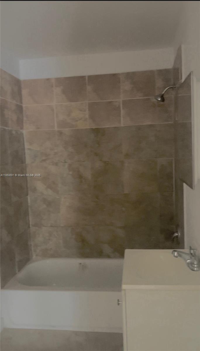 CORAL BAY MANOR - Land