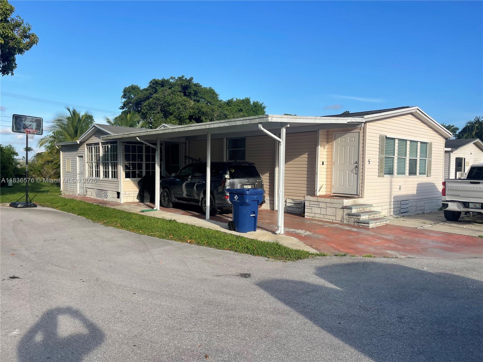 AMERICANA VILLAGE CONDO - Residential