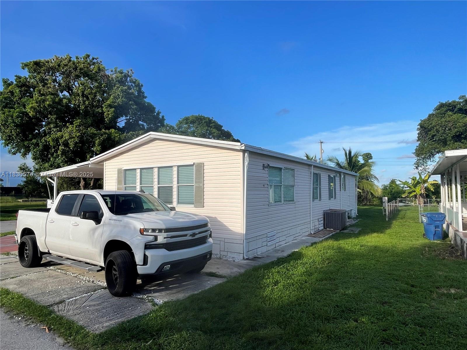 19800 SW 180th Ave unit 5, Miami, FL, 33187/$250,000 3 19800 SW 180th Ave unit 5