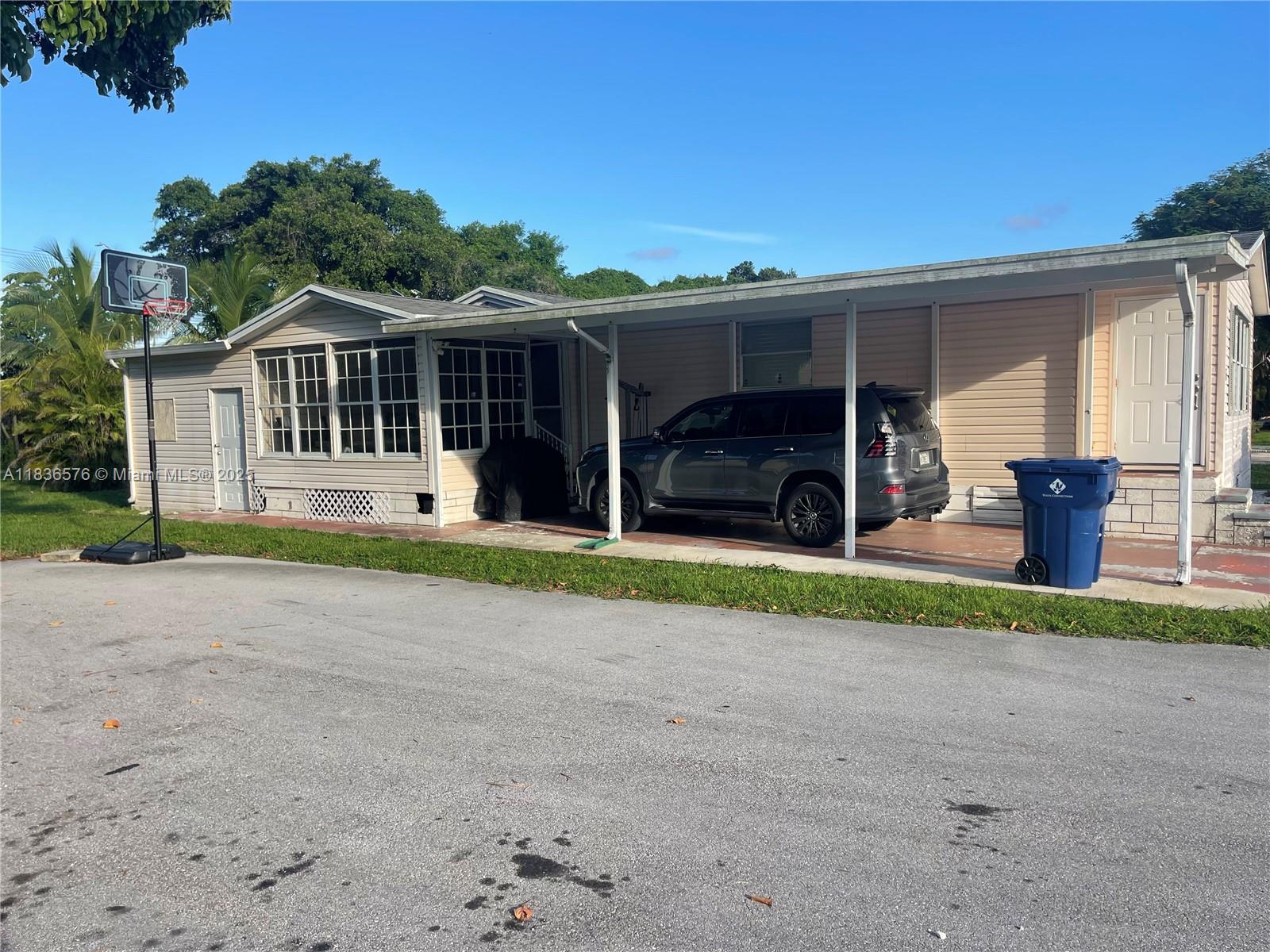19800 SW 180th Ave unit 5, Miami, FL, 33187/$250,000 1 19800 SW 180th Ave unit 5