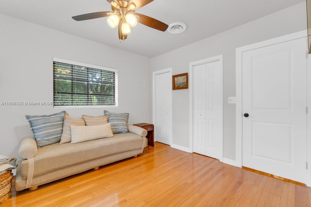 COUNTRY CLUB ESTATES SEC - Residential Lease