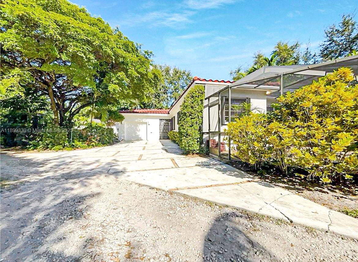 COUNTRY CLUB ESTATES SEC - Residential Lease