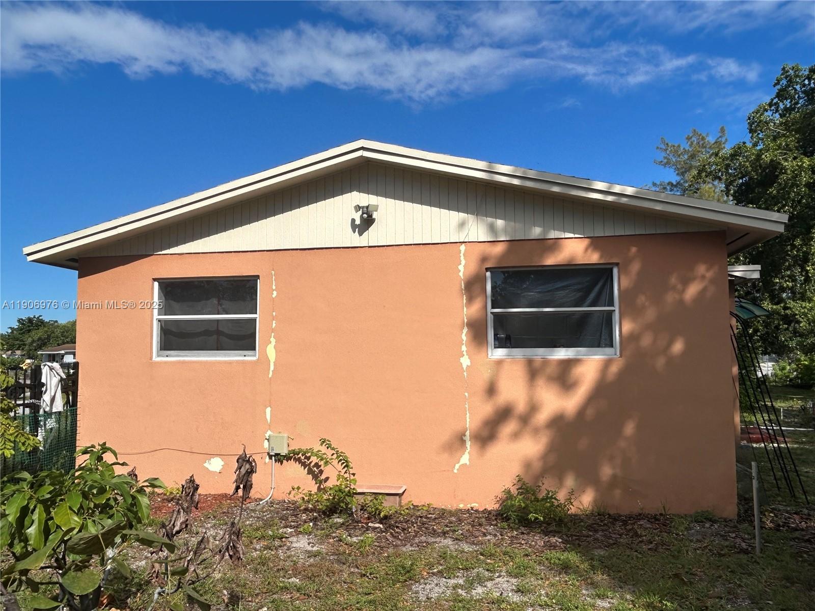 MARK-ALAN MANOR - Residential