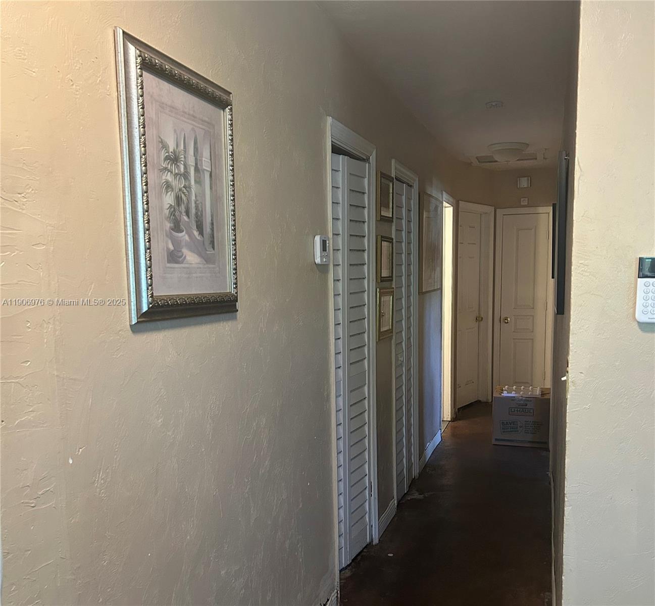 MARK-ALAN MANOR - Residential