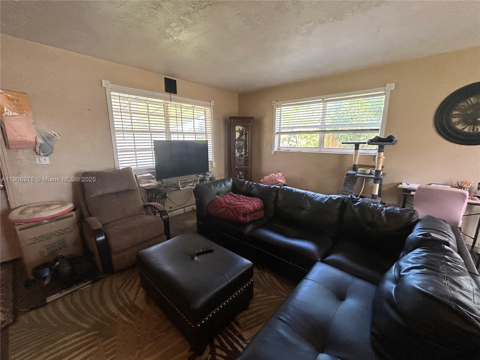 MARK-ALAN MANOR - Residential