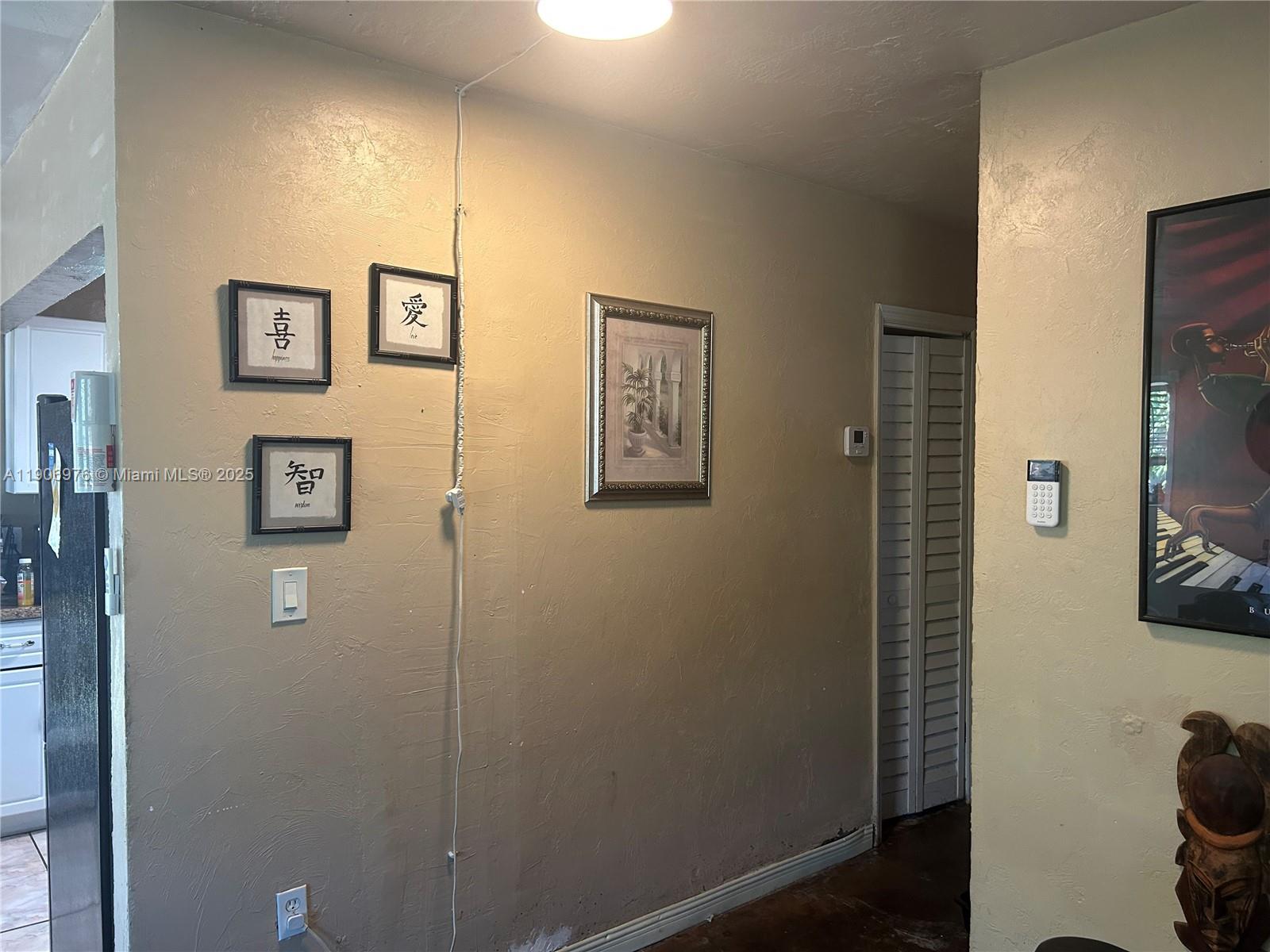 MARK-ALAN MANOR - Residential