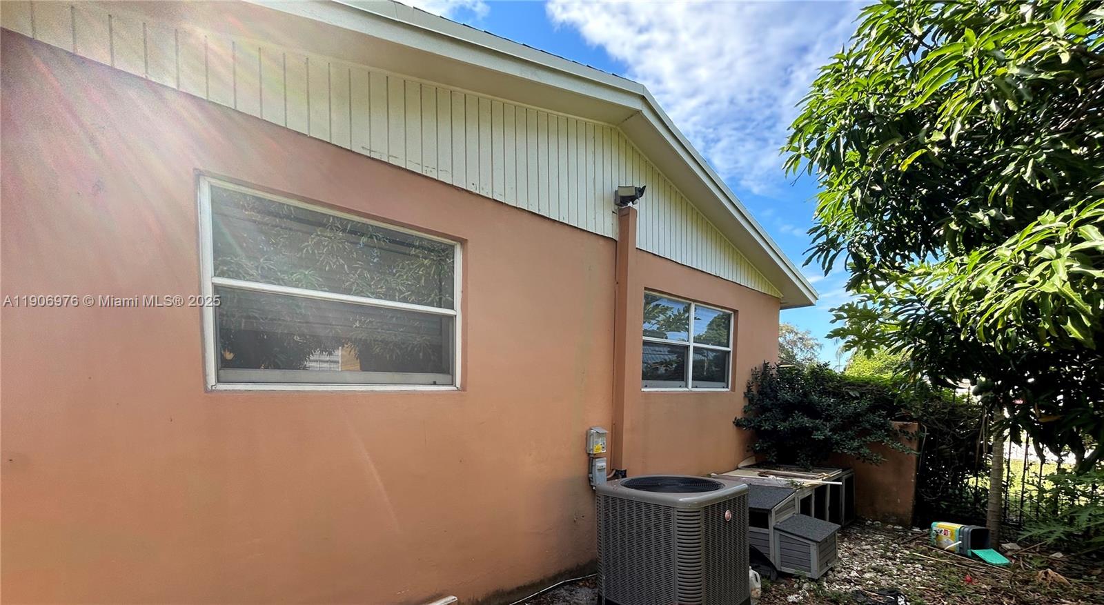 MARK-ALAN MANOR - Residential