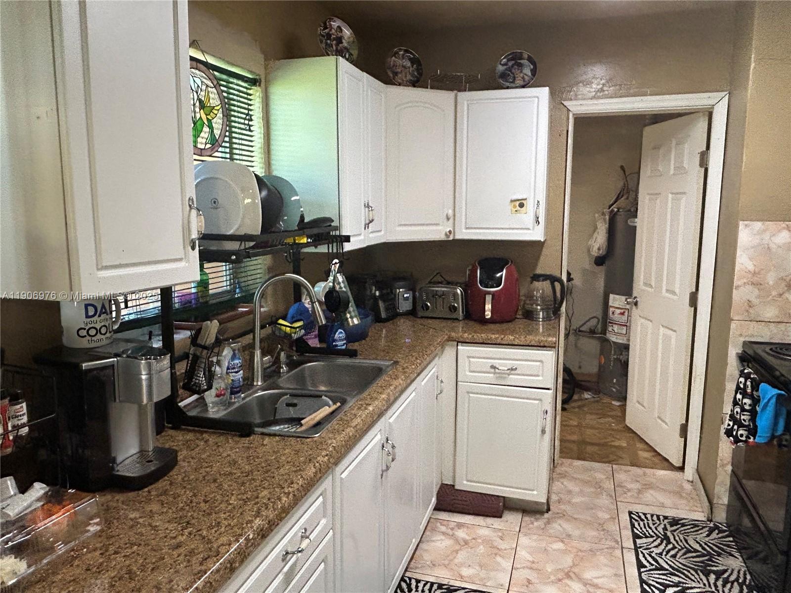 MARK-ALAN MANOR - Residential