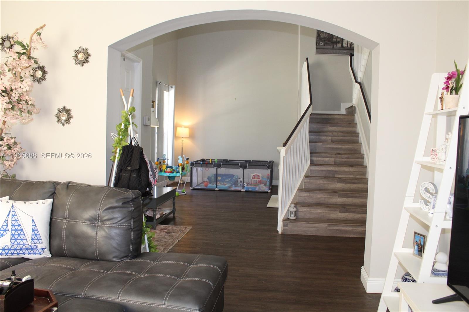 COUNTRYSIDE - Residential