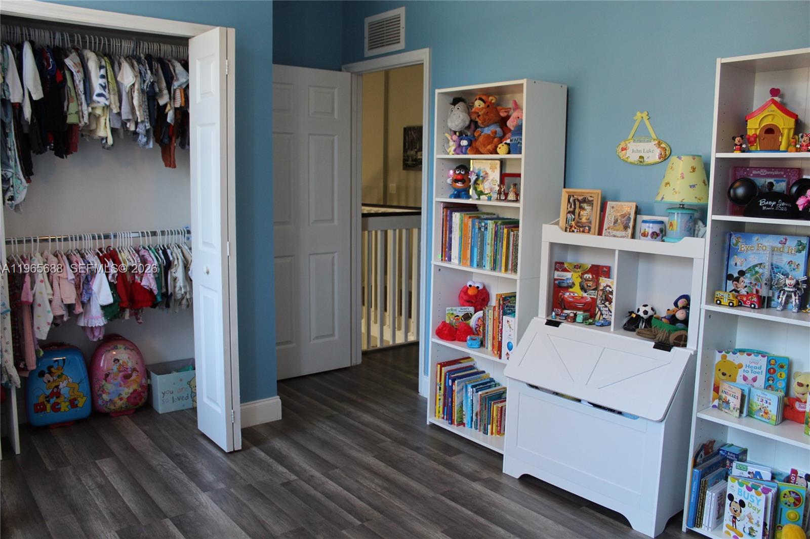 COUNTRYSIDE - Residential