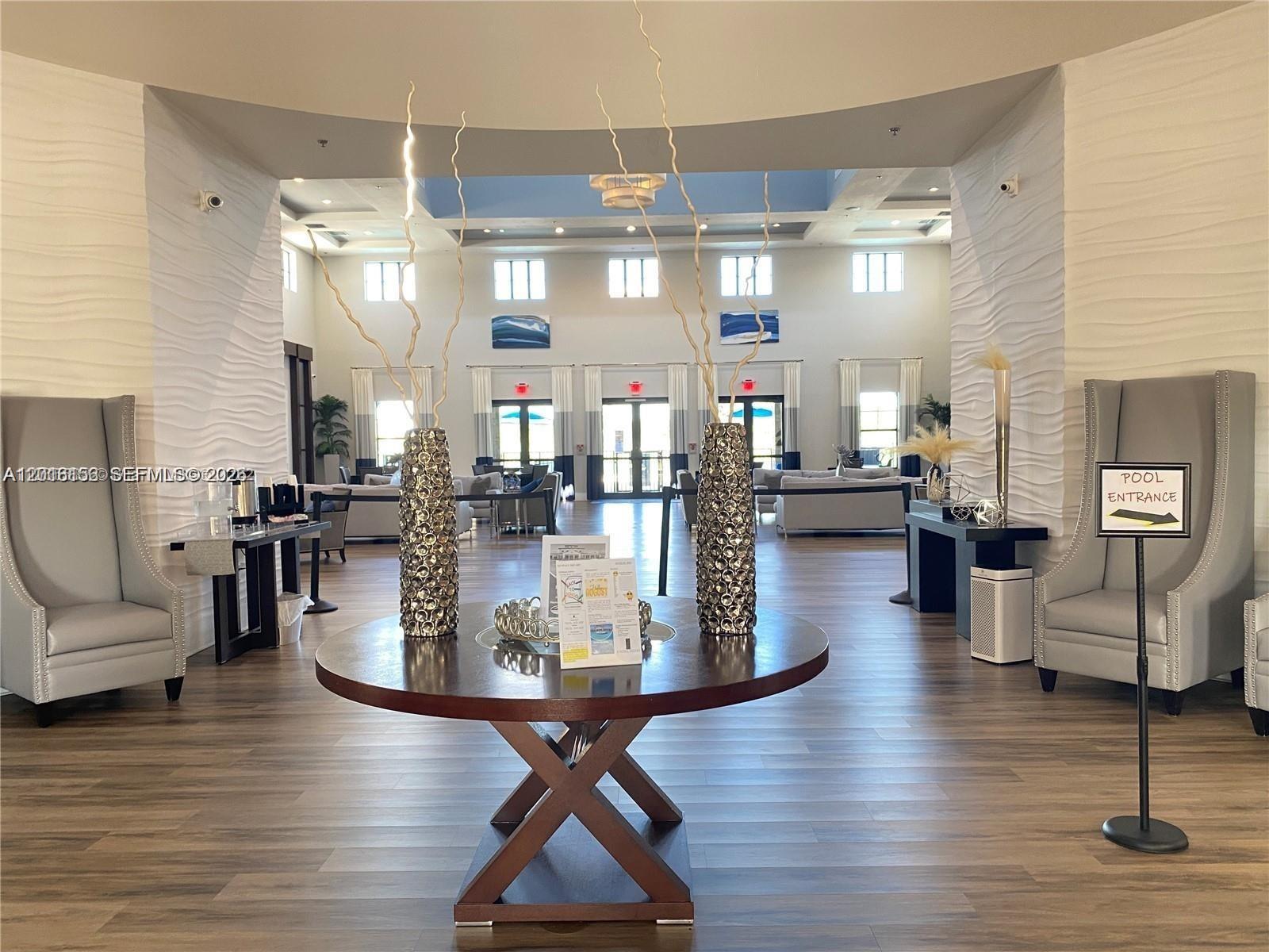 KENDALL COMMONS TOWNHOMES - Residential Lease