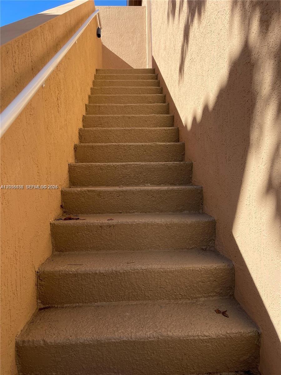 KENDALL COMMONS TOWNHOMES - Residential Lease
