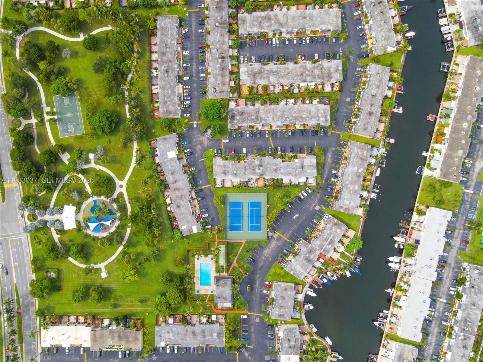 VENETIAN PARK III CONDO - Residential Lease