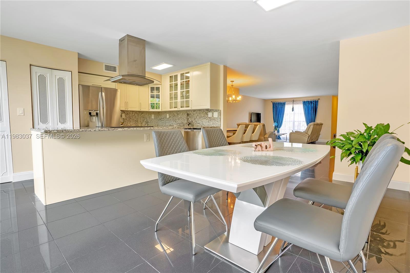 VENETIAN PARK III CONDO - Residential Lease