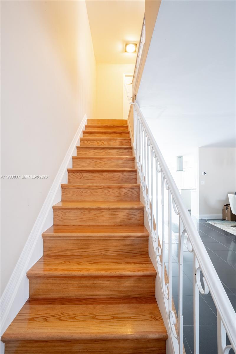 VENETIAN PARK III CONDO - Residential Lease