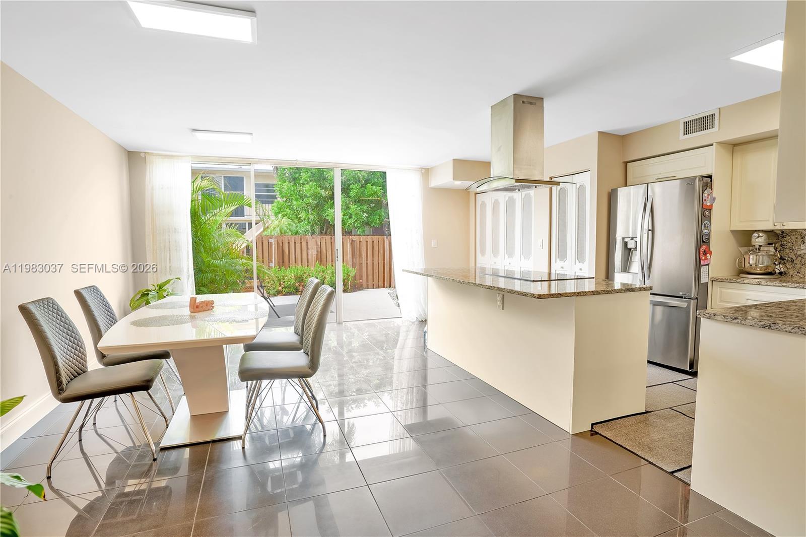 VENETIAN PARK III CONDO - Residential Lease