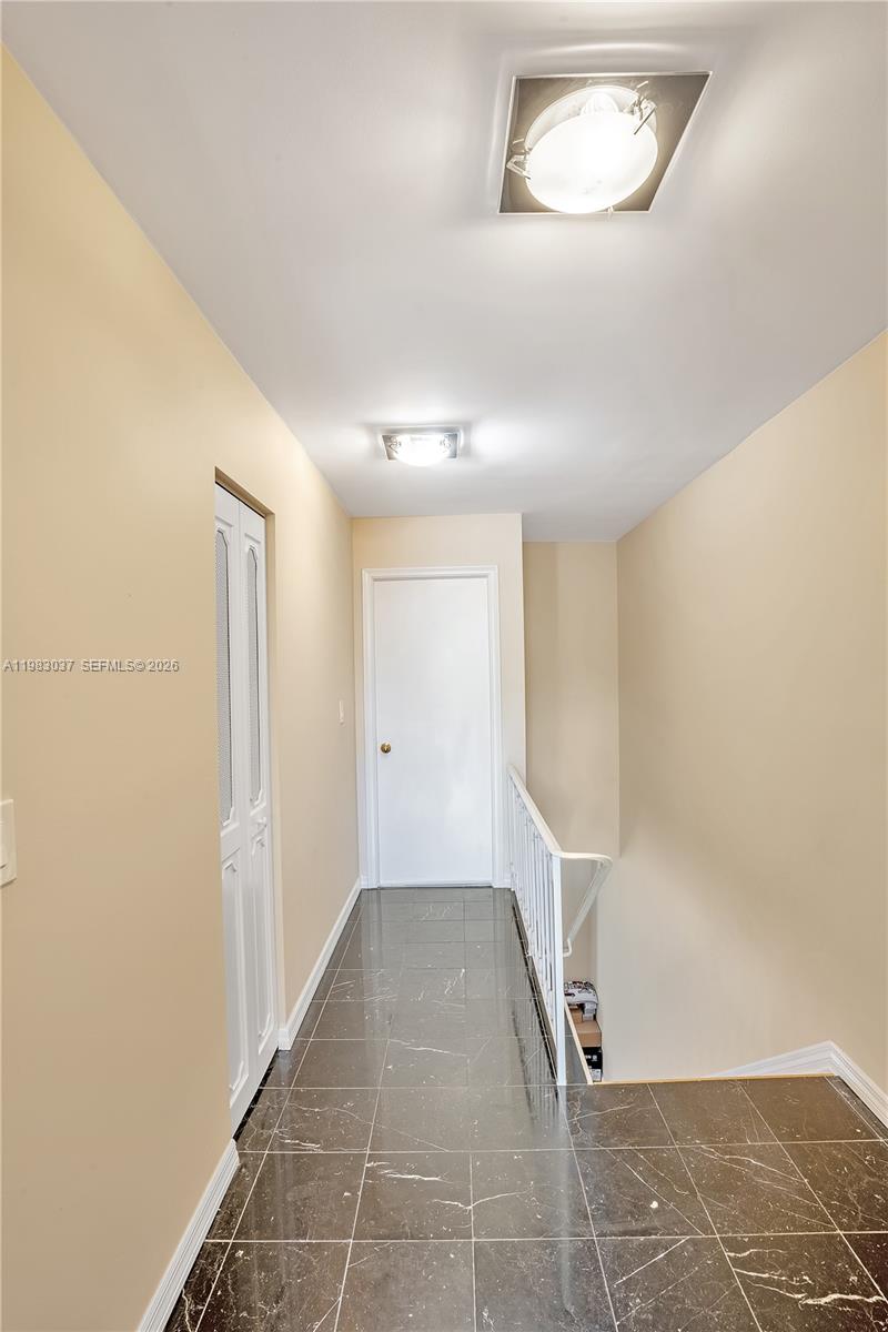 VENETIAN PARK III CONDO - Residential Lease