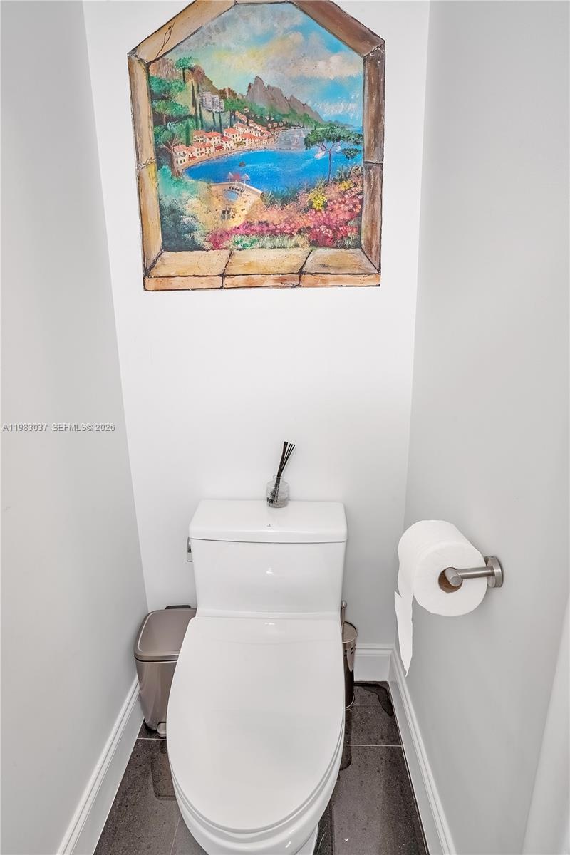 VENETIAN PARK III CONDO - Residential Lease