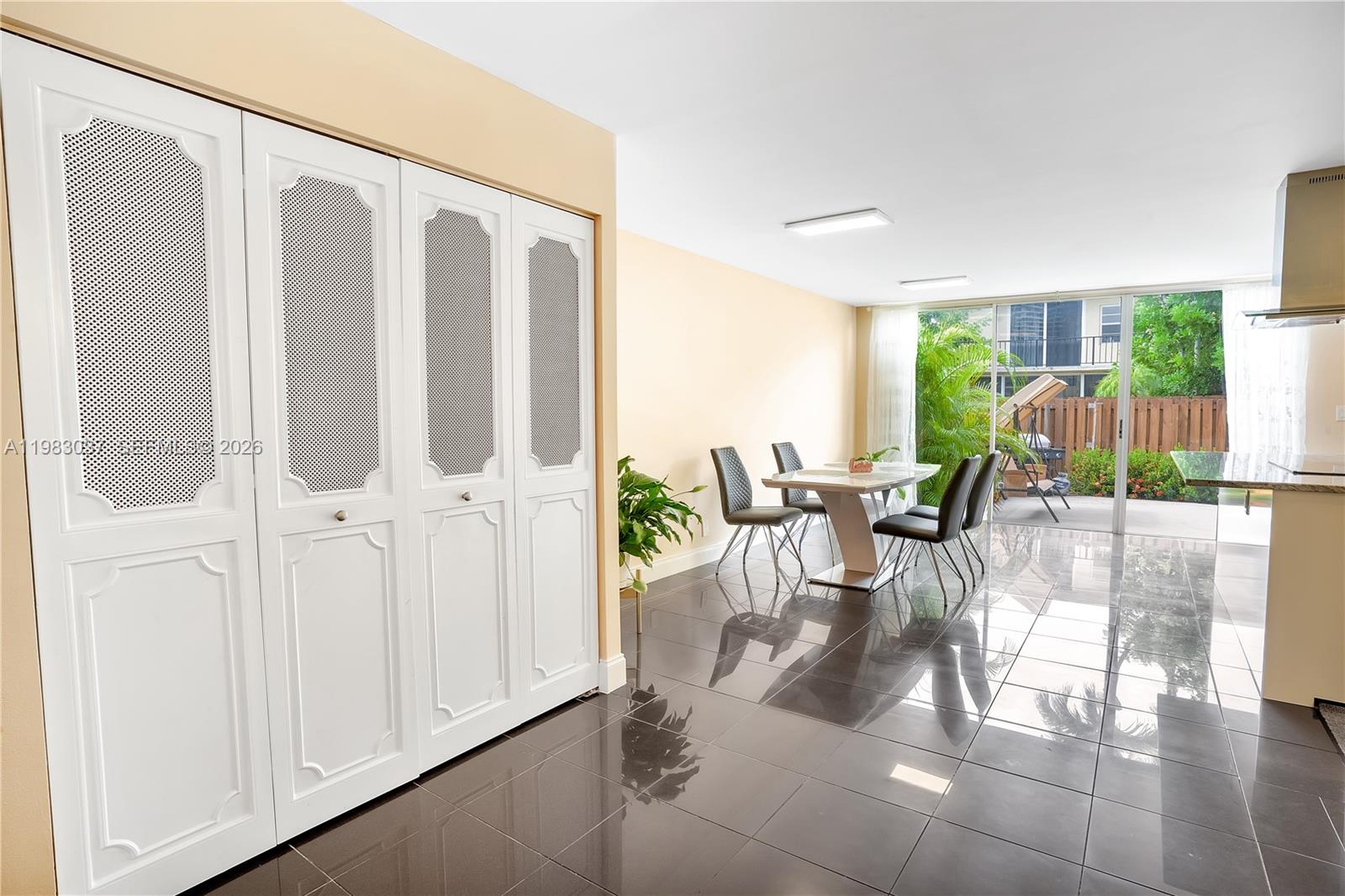 VENETIAN PARK III CONDO - Residential Lease