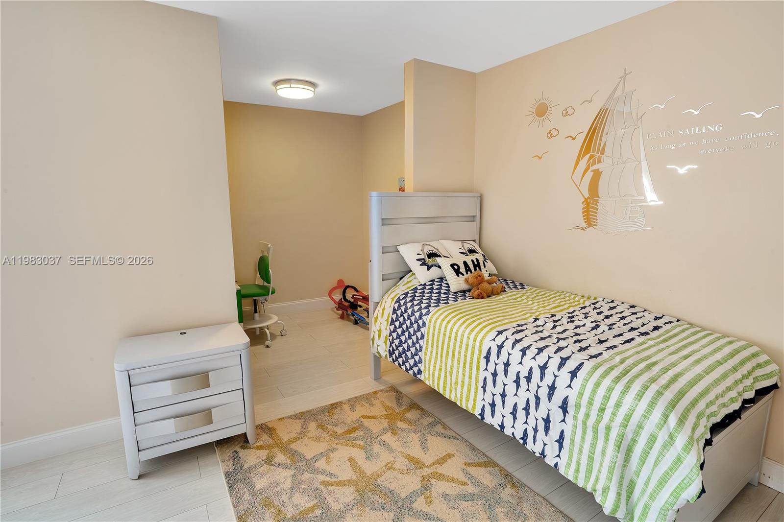 VENETIAN PARK III CONDO - Residential Lease