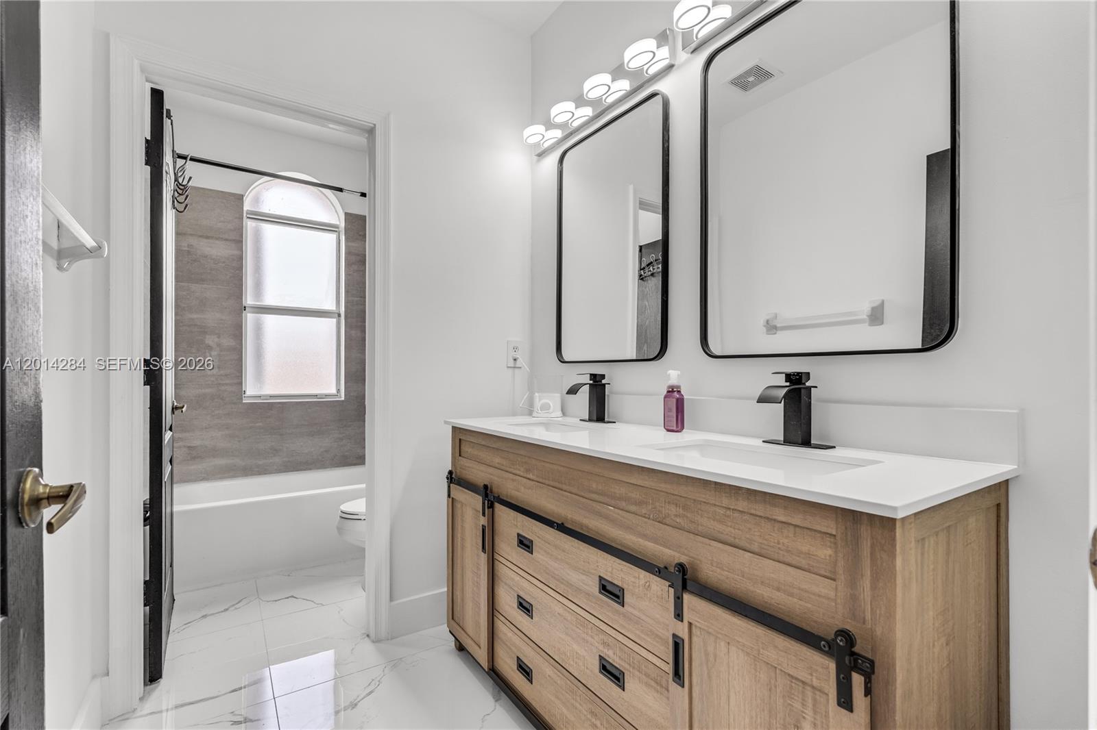 PORTOFINO OAKS - Residential Lease