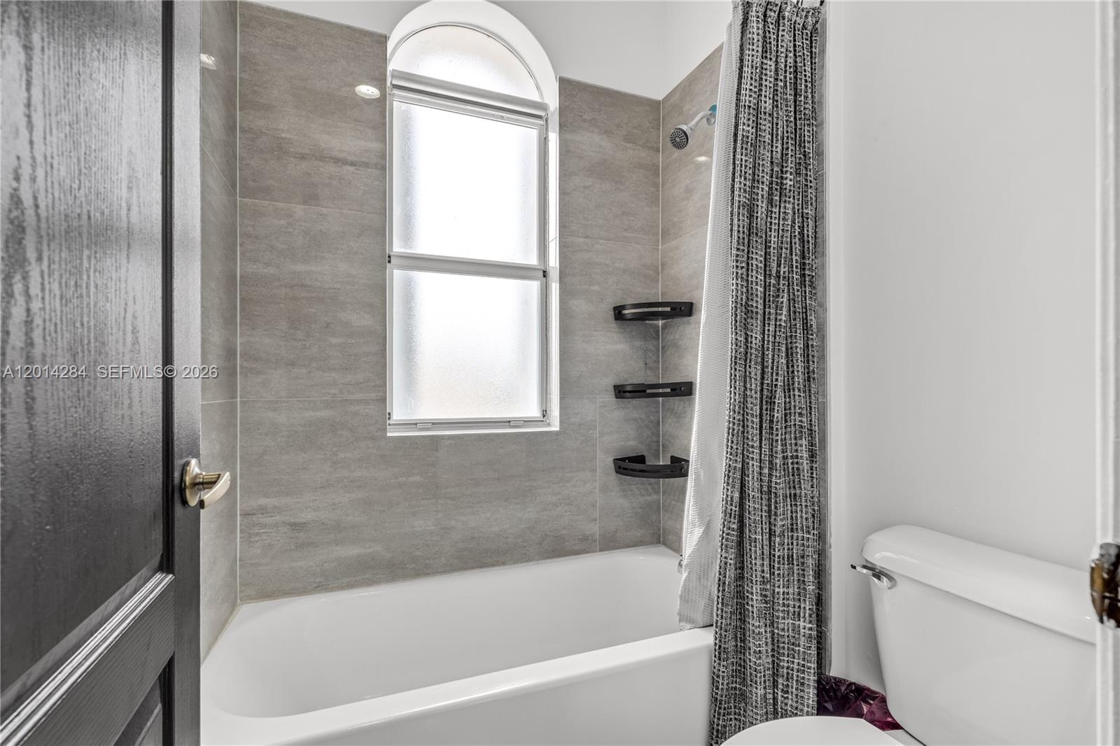 PORTOFINO OAKS - Residential Lease