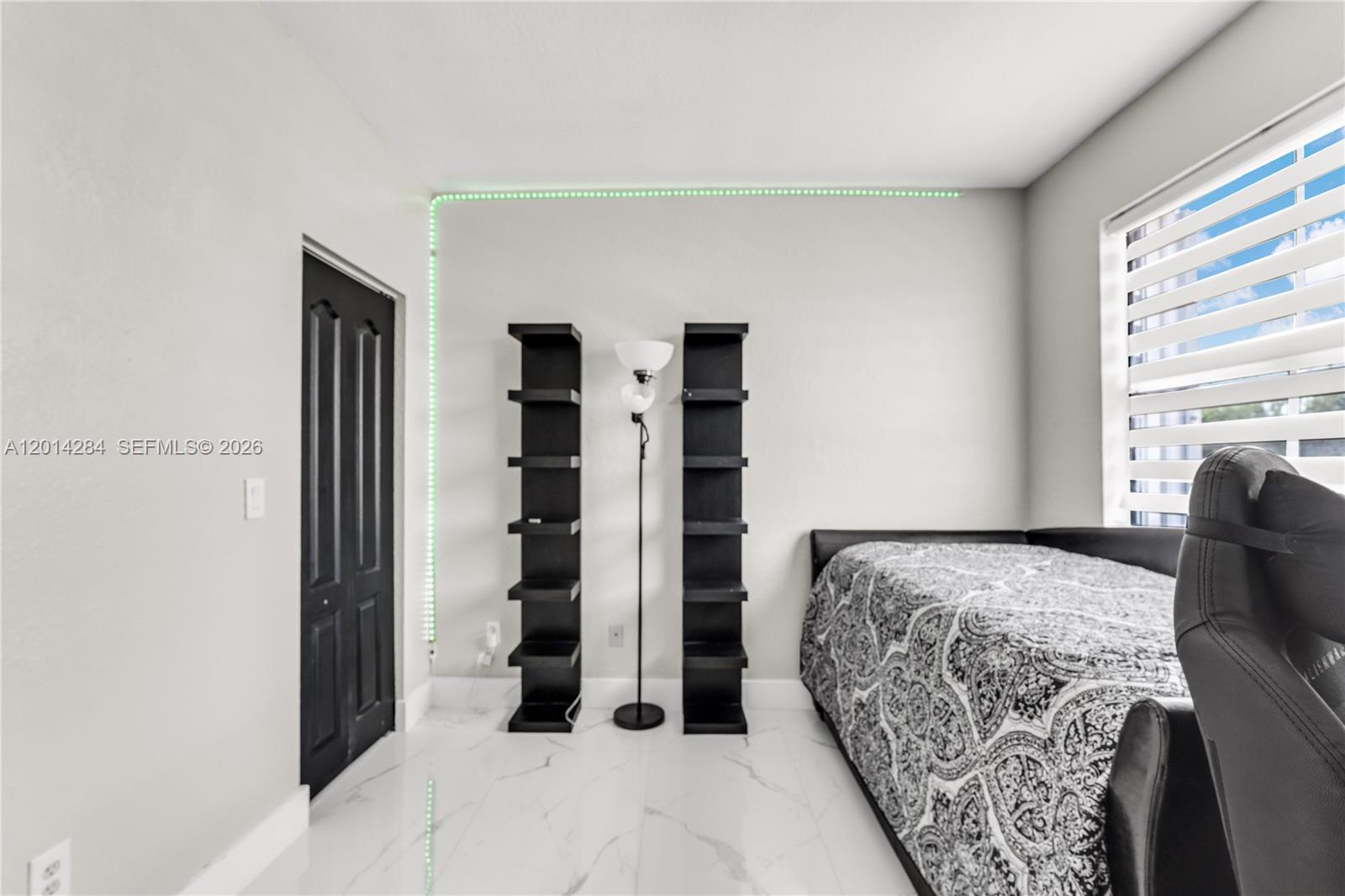 PORTOFINO OAKS - Residential Lease