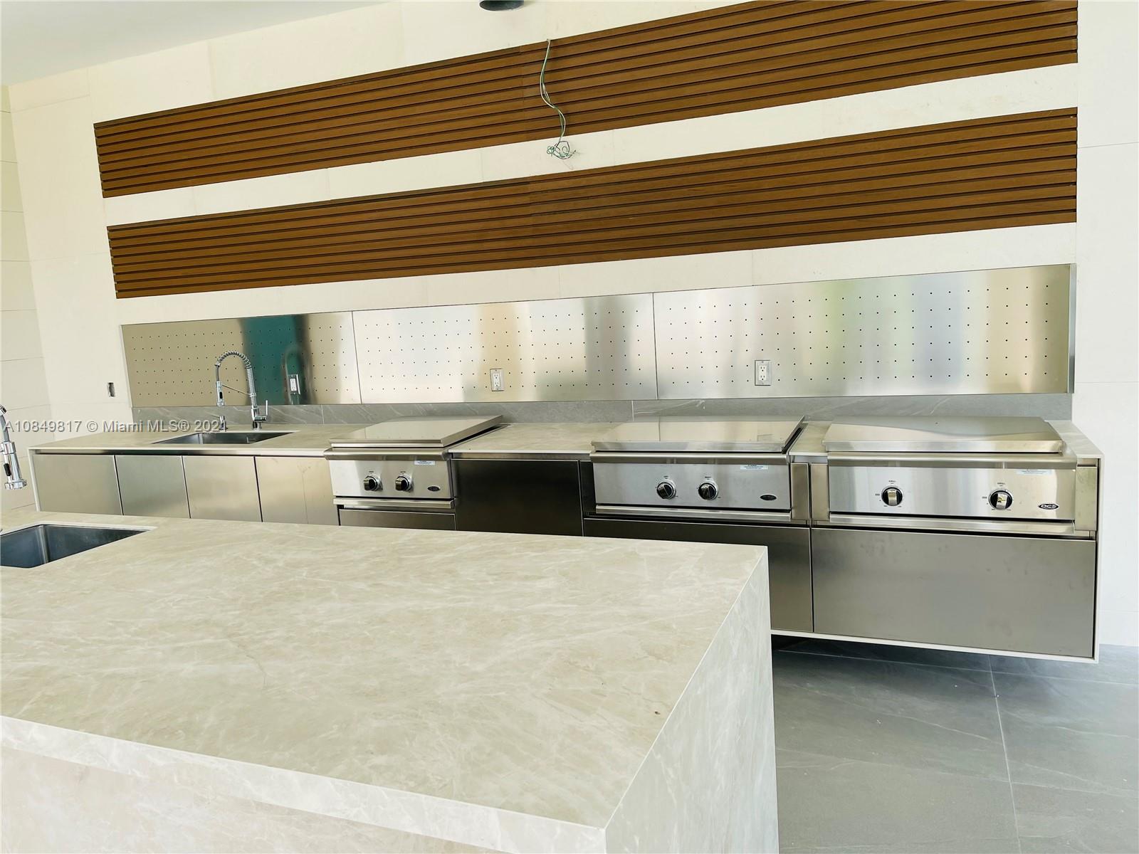 GABLES ESTATES NO 2 - Residential