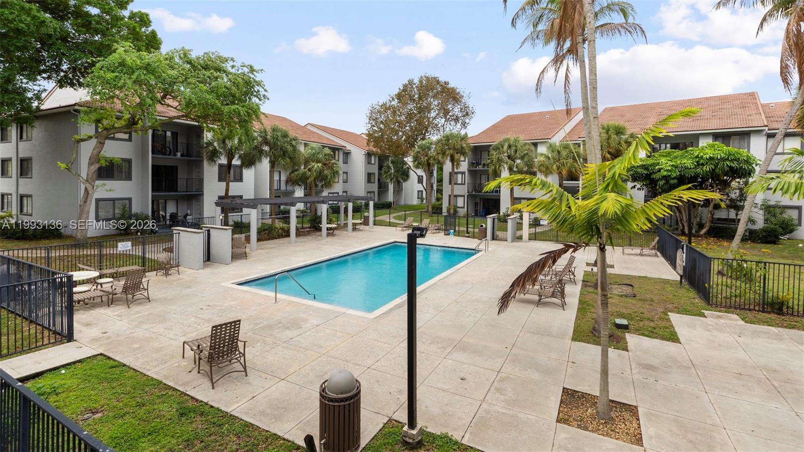 VISCONTI CONDO - Residential