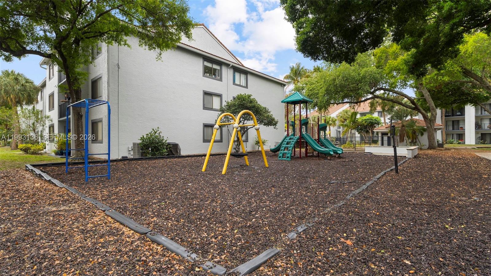 VISCONTI CONDO - Residential