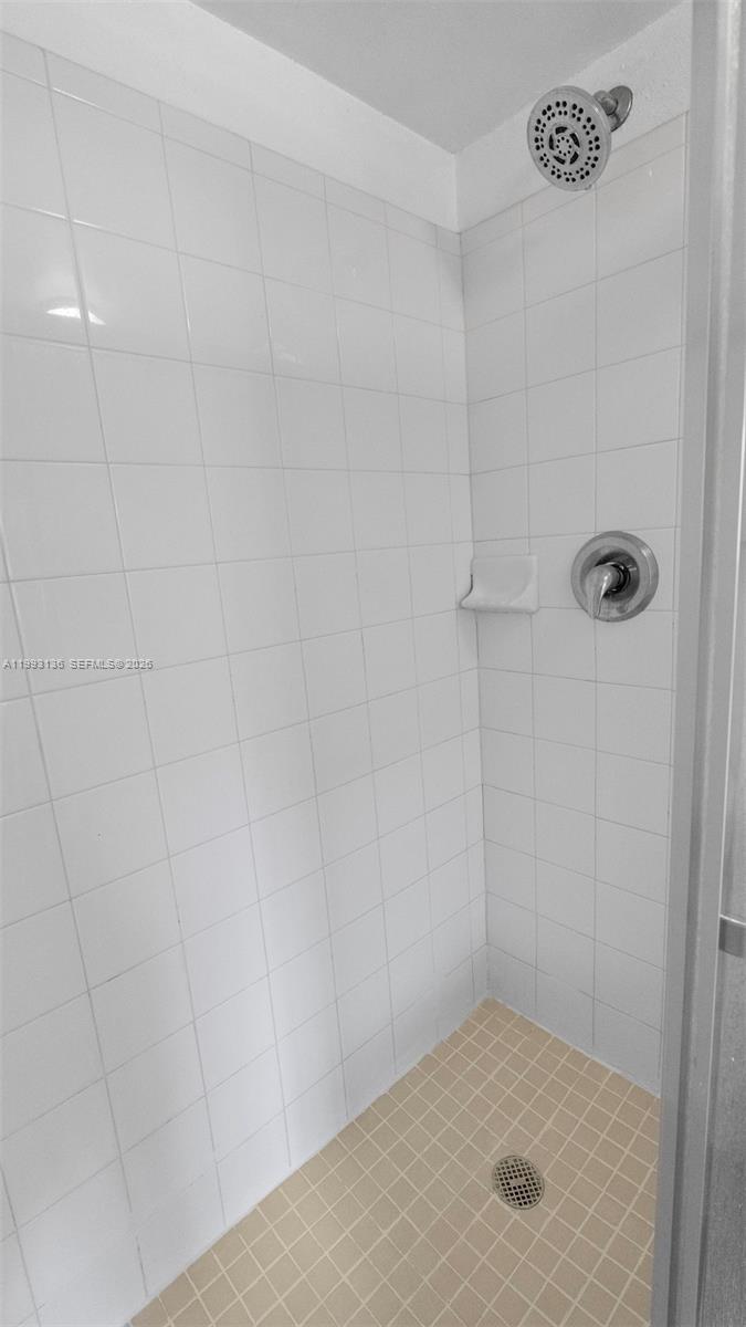 VISCONTI CONDO - Residential