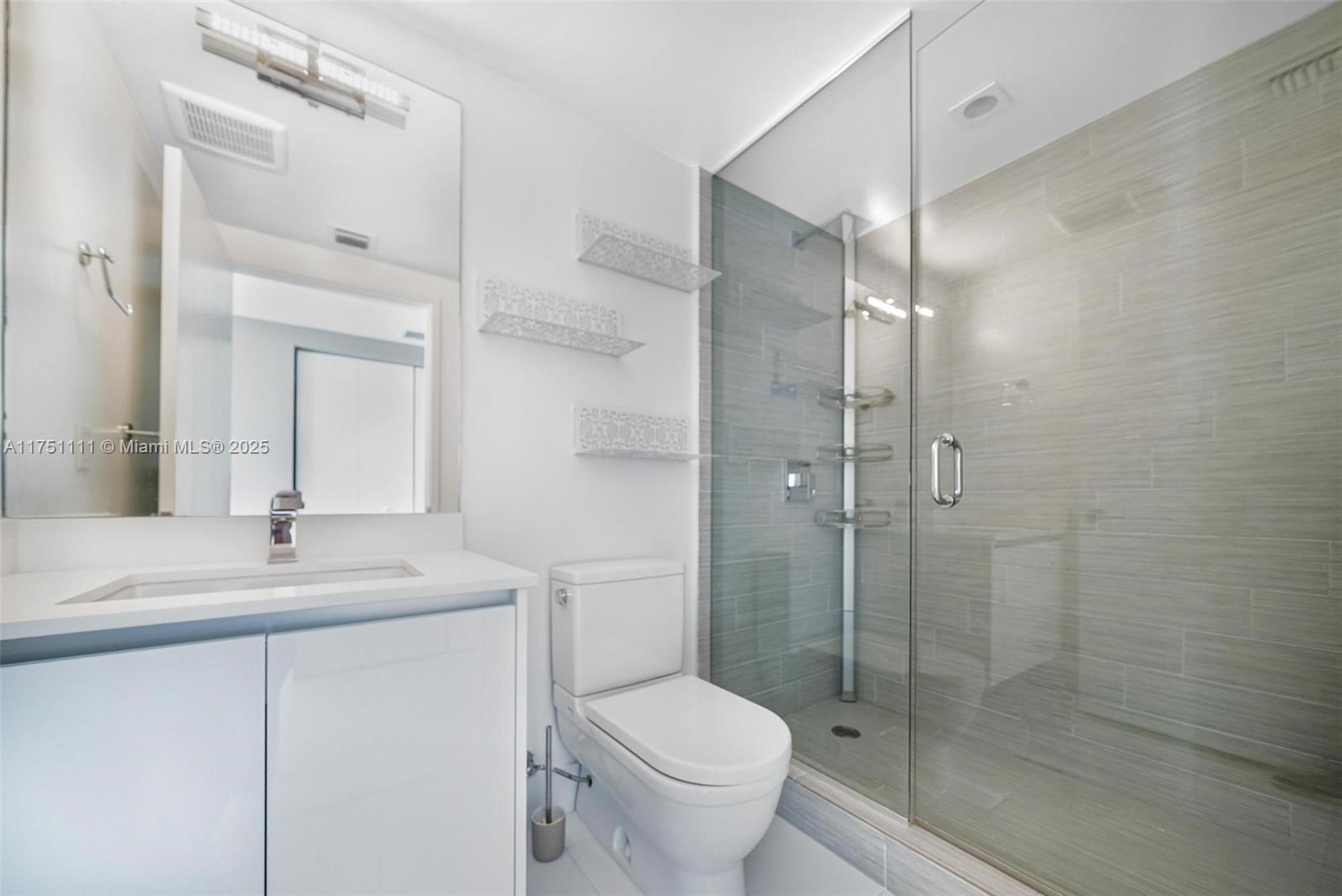 PARQUE TOWERS CONDO - Residential