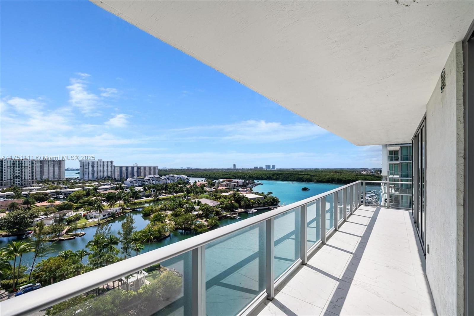 PARQUE TOWERS CONDO - Residential