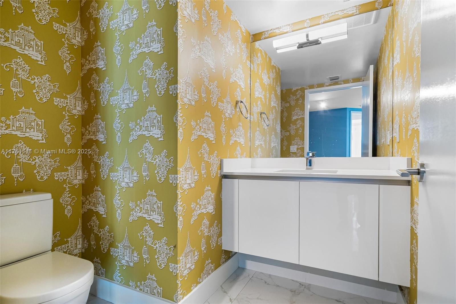 PARQUE TOWERS CONDO - Residential