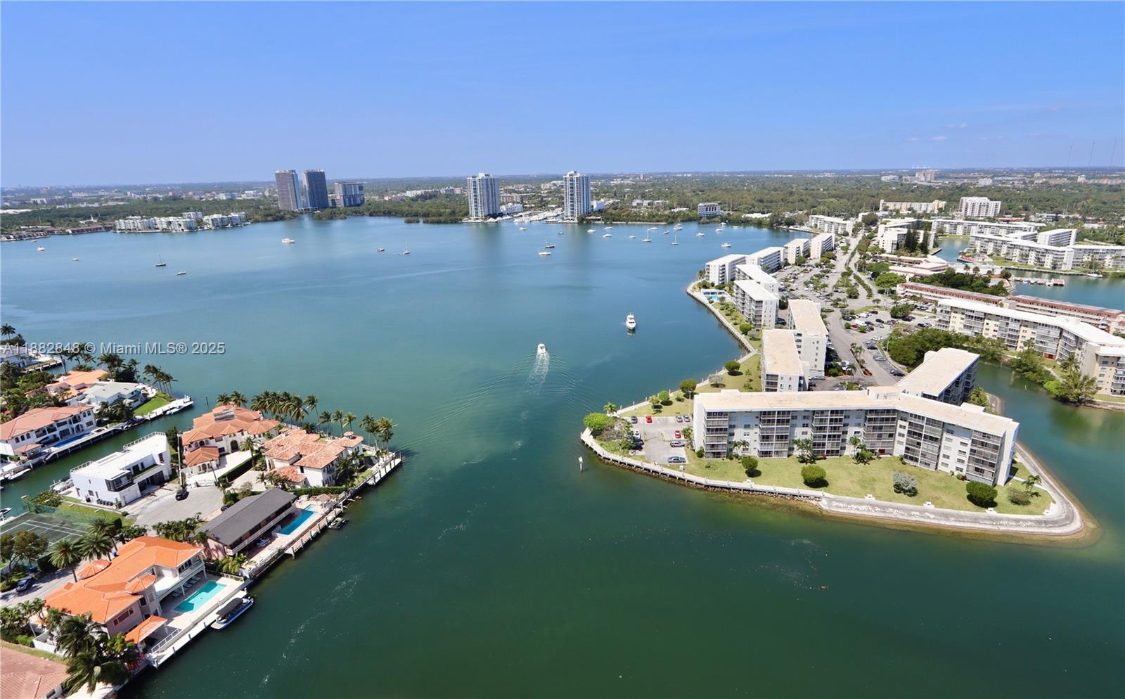 WILLIAMS ISLAND - Residential