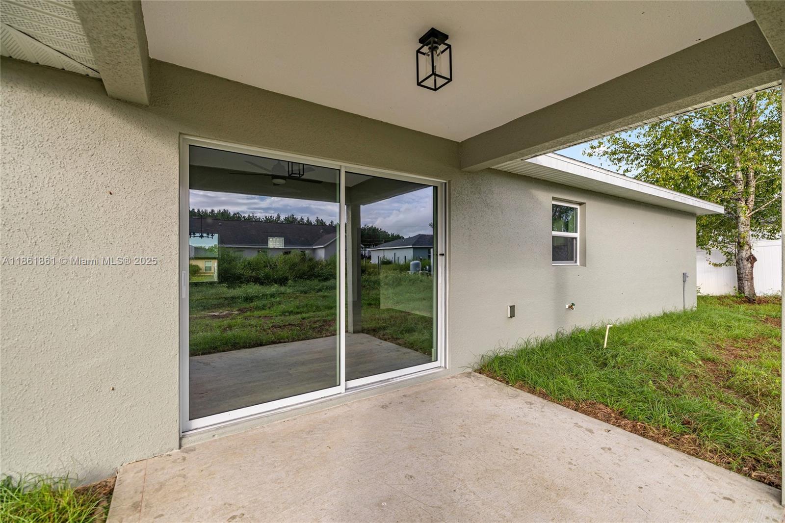 SILVER SPRINGS SHORES - Residential