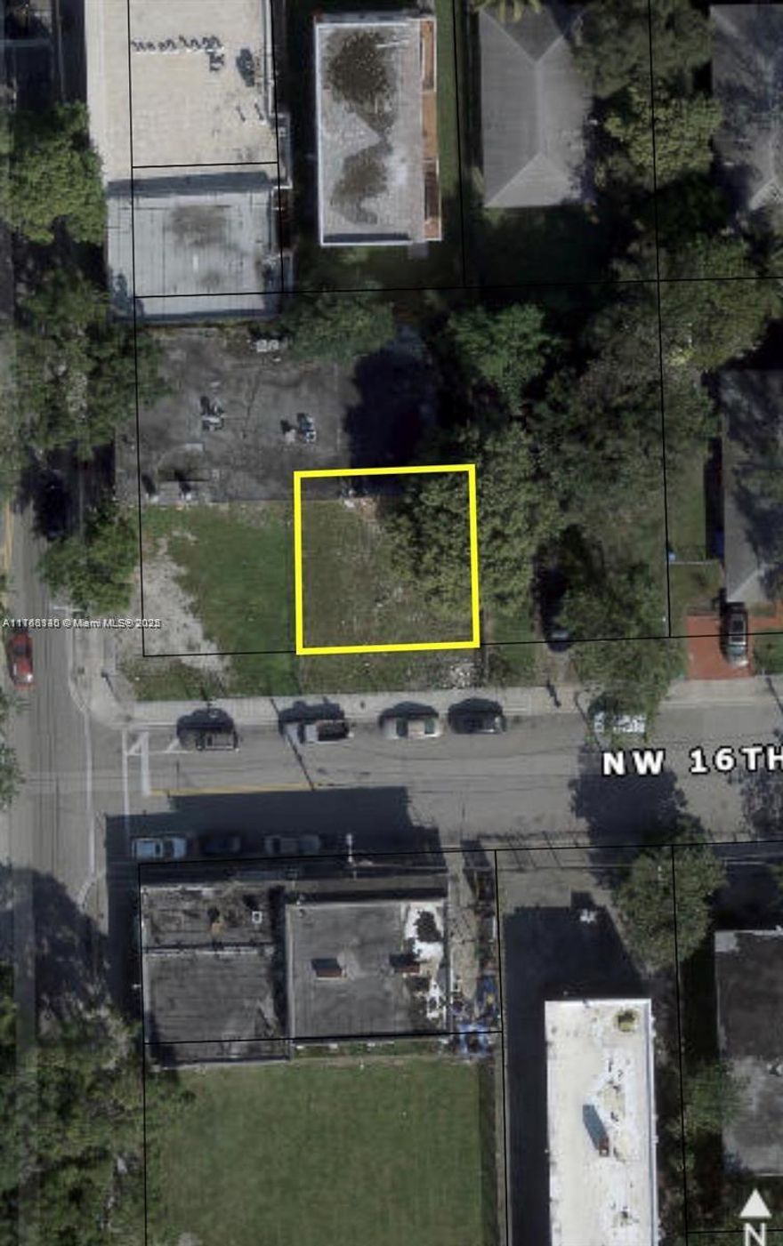 WONDERFUL OPPORTUNITY FOR DEVELOPERS/INVESTORS looking for a rapidly developing area. 2,750 SQ FT. ZONING IS T5-O. Located in the heart of Miami's historic Overtown community.