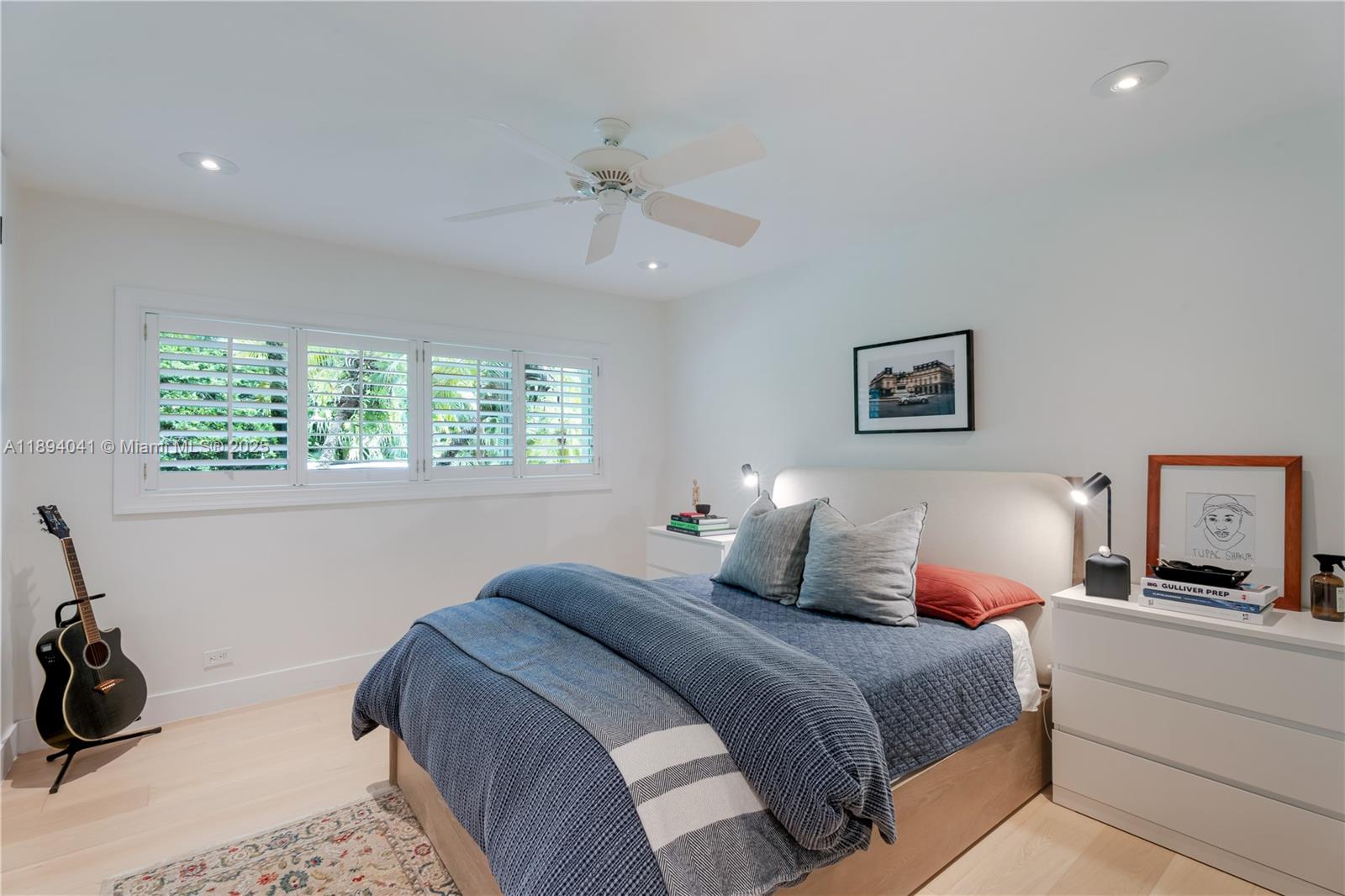 TOWN & RANCH ESTS - Residential