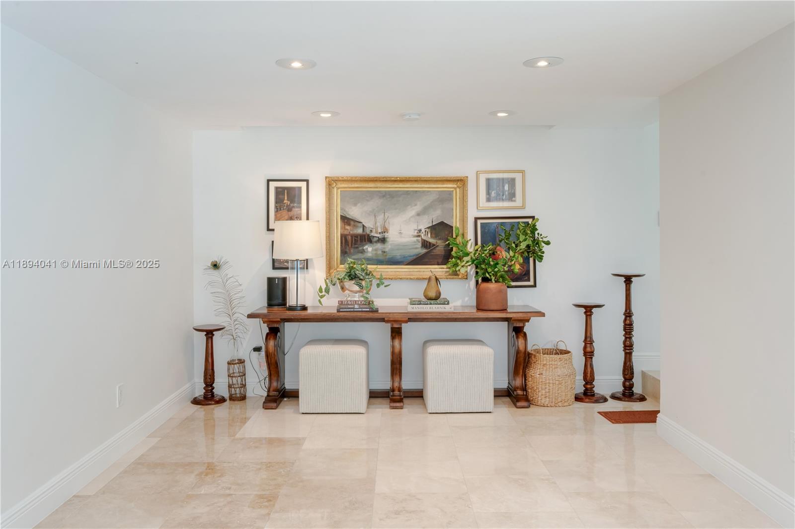 TOWN & RANCH ESTS - Residential